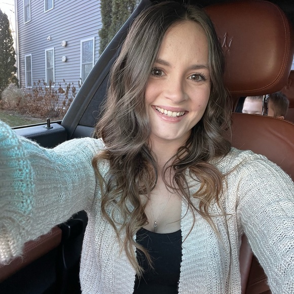 Meet your Posher, Emily - Picture 1 of 1